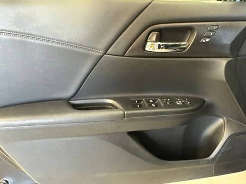 Used 2015 Honda Accord EX-L image 12