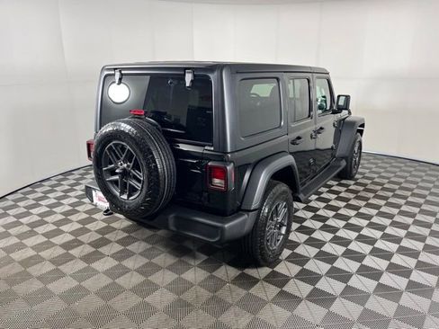 Used 2026 Jeep Wrangler Sport S image 7