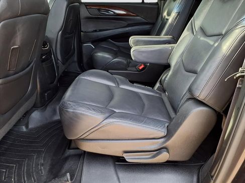 Used 2015 Cadillac Escalade ESV Premium image 27