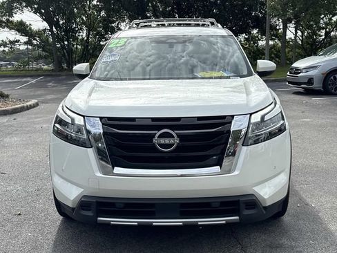Used 2023 Nissan Pathfinder SL w/ SL Premium Package AWD/4WD image 10