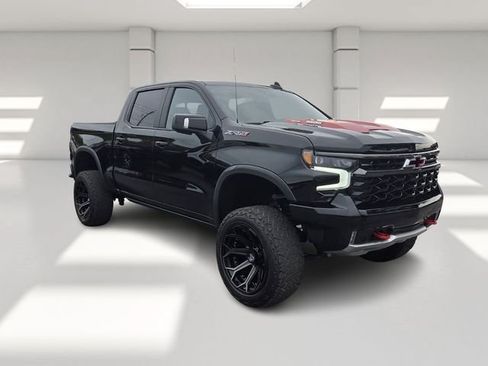 Used 2024 Chevrolet Silverado 1500 ZR2 w/ Technology Package AWD/4WD image 7