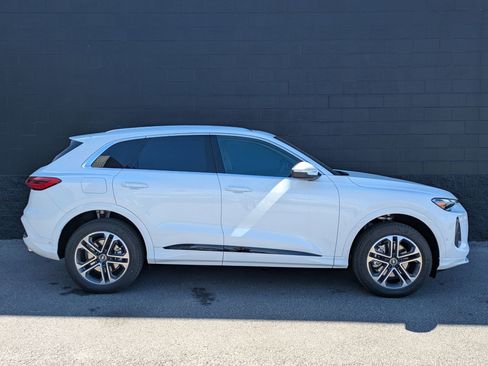 New 2026 Audi Q5 Premium AWD/4WD image 4