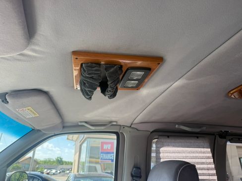 Used 1997 Chevrolet Express 1500 RWD image 14