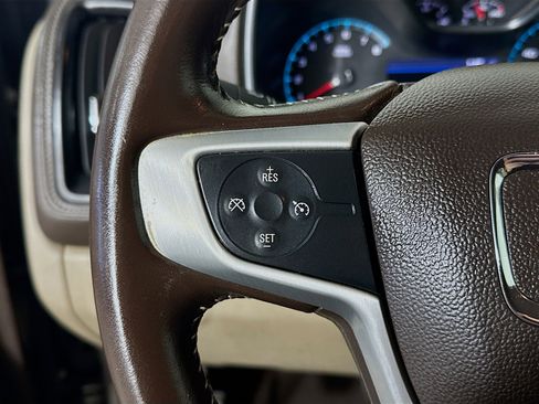 Used 2020 GMC Canyon SLE w/ SLE Convenience Package image 14