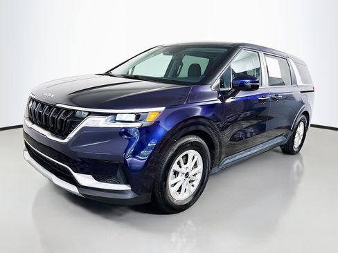 Used 2024 Kia Carnival LX FWD image 10