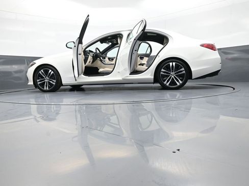 Used 2022 Mercedes-Benz C 300 4MATIC Sedan image 53