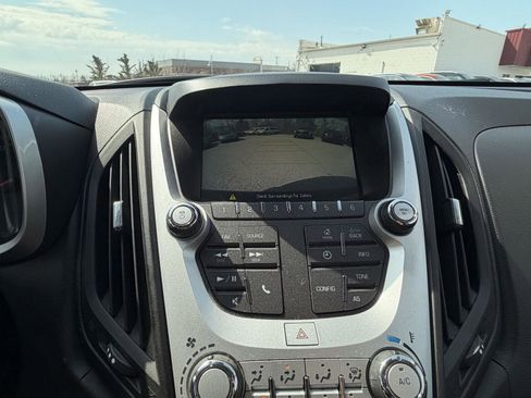 Used 2017 Chevrolet Equinox LS image 16