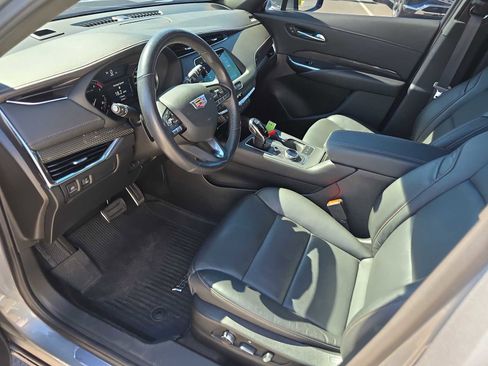 Used 2023 Cadillac XT4 Sport image 8