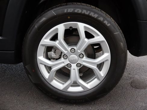 Used 2024 Jeep Compass Sport AWD/4WD image 40