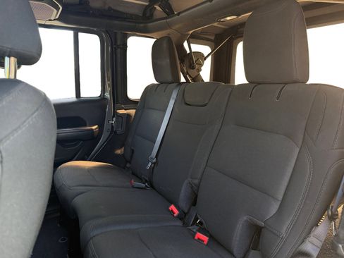 Used 2020 Jeep Wrangler Unlimited Sport image 13