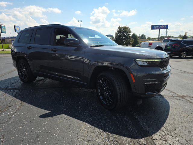 Used 2024 Jeep Grand Cherokee L Summit AWD/4WD image 9