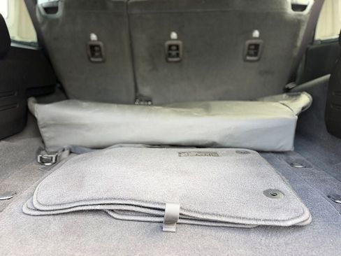 Used 2024 Jeep Wrangler Unlimited Sahara AWD/4WD image 8