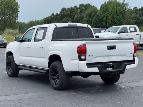 Used 2023 Toyota Tacoma SR AWD/4WD image 12