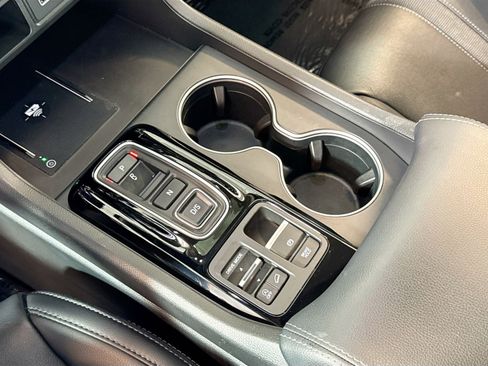 Used 2023 Honda Pilot Touring image 19