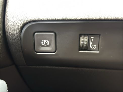 Used 2024 Buick Enclave Essence w/ Experience Buick Package AWD/4WD image 33