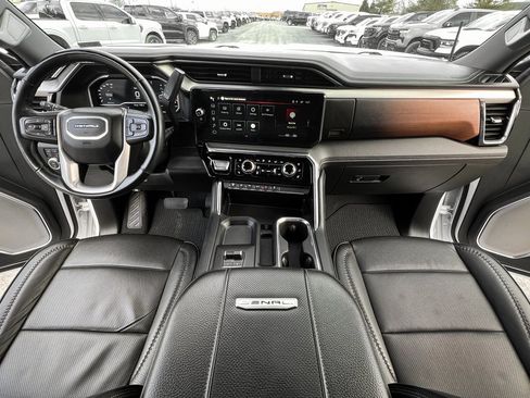 Used 2024 GMC Sierra 3500 Denali w/ Denali Reserve Package image 4