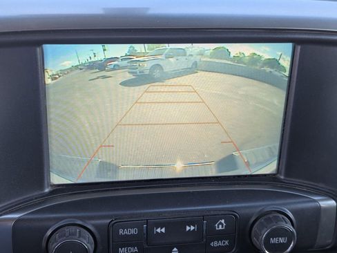 Used 2018 Chevrolet Silverado 1500 LT AWD/4WD image 16