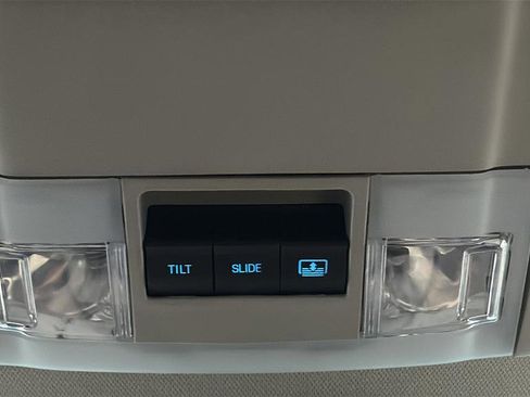 Used 2016 Ford Explorer Platinum AWD/4WD image 34