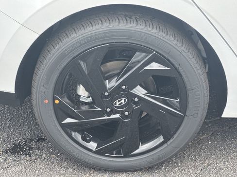 New 2026 Hyundai Elantra Sport image 17