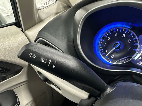 Used 2023 Chrysler Pacifica Touring-L image 21