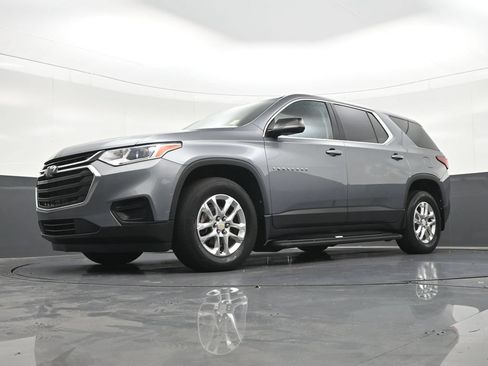 Used 2020 Chevrolet Traverse LS FWD image 29
