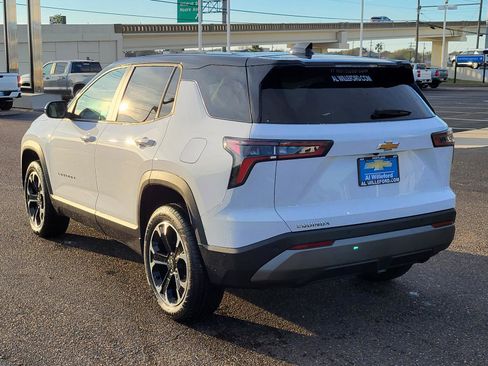 New 2026 Chevrolet Equinox LT image 3