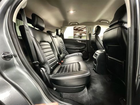 Used 2024 Ford Edge SEL image 21