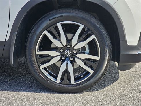 Used 2022 Honda Pilot Touring image 13