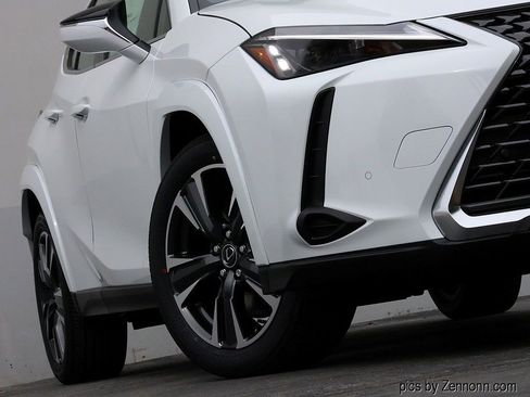 New 2026 Lexus UX 300h AWD image 4