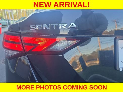 Used 2022 Nissan Sentra SV w/ All-Weather Package FWD image 5