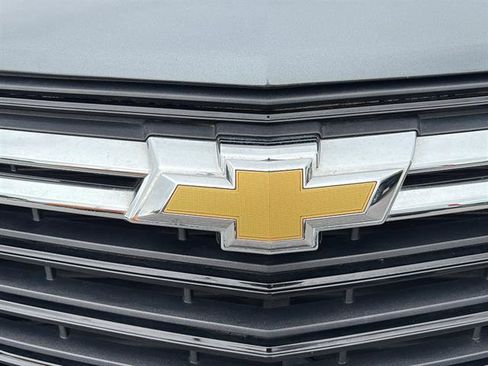 Used 2023 Chevrolet Equinox LT FWD image 11