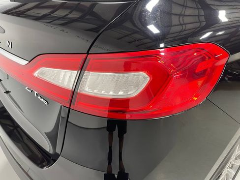 Used 2017 Lincoln MKX Reserve w/ Driver Assistance Package AWD/4WD image 13