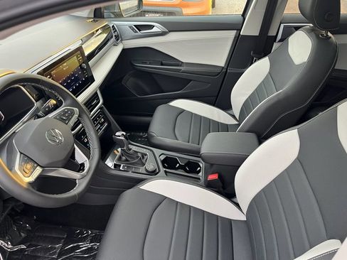 New 2025 Volkswagen Taos SEL image 22