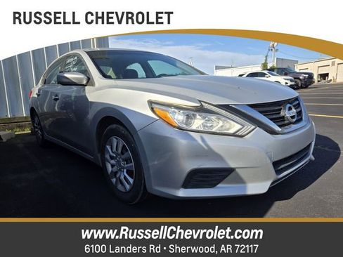 Used 2016 Nissan Altima 2.5 S w/ Power Driver Seat Package FWD image 1