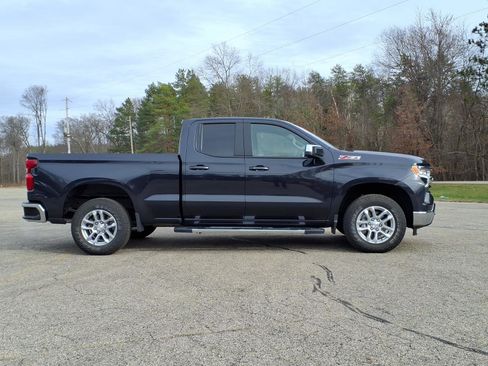 Certified 2023 Chevrolet Silverado 1500 LT w/ Z71 Off-Road Package AWD/4WD image 3