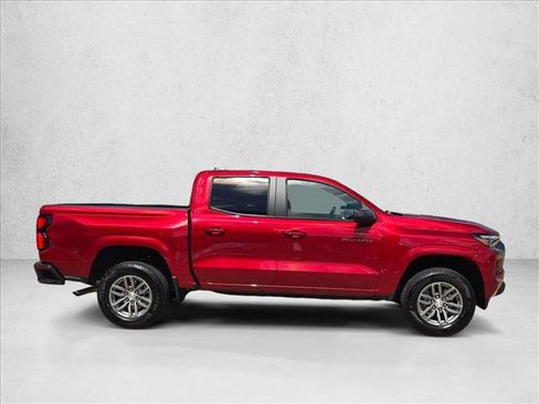 Used 2024 Chevrolet Colorado LT w/ LT Convenience Package III RWD image 4