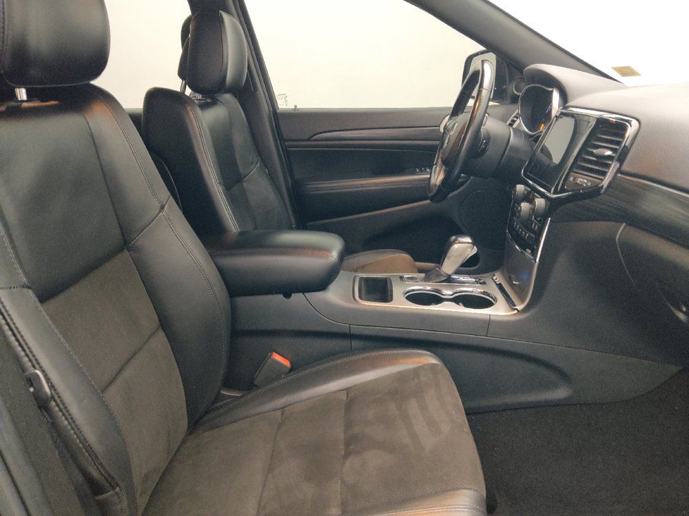 Used 2020 Jeep Grand Cherokee Altitude AWD/4WD image 21