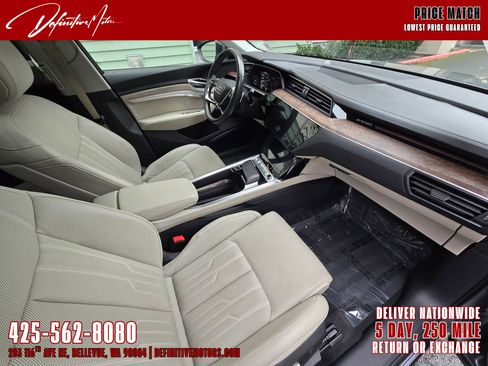 Used 2019 Audi e-tron Prestige w/ Prestige Package image 22