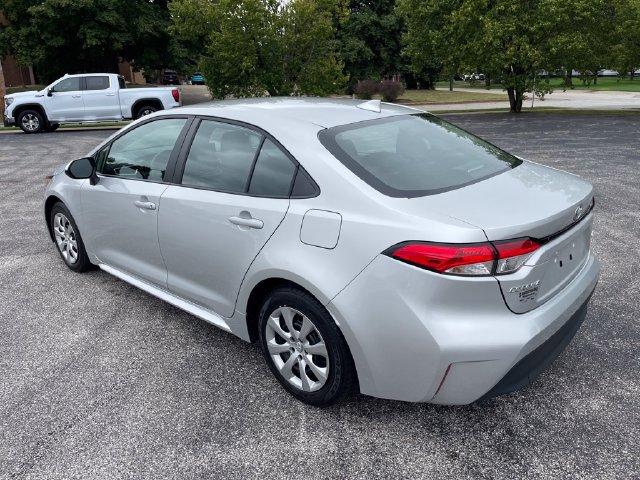 Used 2025 Toyota Corolla LE FWD image 7