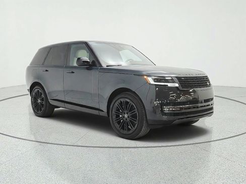 Used 2025 Land Rover Range Rover SE AWD/4WD image 3