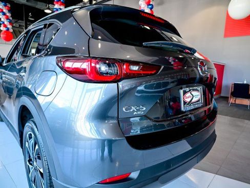 Used 2022 MAZDA CX-5 AWD 2.5 S w/ Premium Package image 11