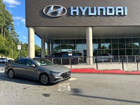 Certified 2022 Hyundai Sonata SEL w/ Convenience Package FWD image 1