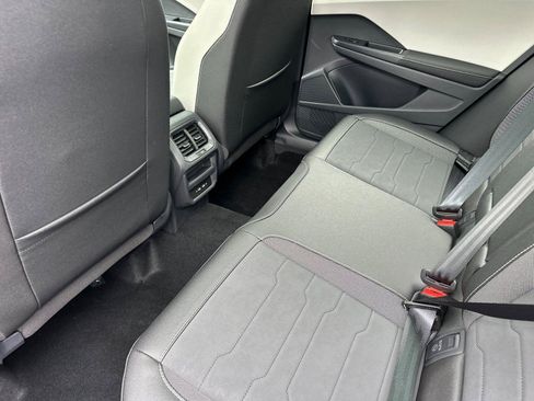 New 2026 Volkswagen Taos SE AWD/4WD image 11