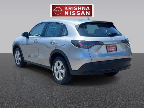 Used 2023 Honda HR-V LX image 7