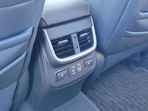 Used 2023 Subaru Outback Limited image 15