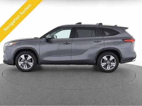 Used 2017 Toyota Highlander Limited Platinum AWD/4WD image 6