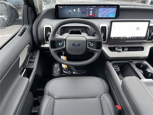 New 2025 Ford Expedition Max Active image 7