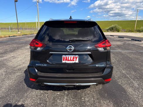 Used 2018 Nissan Rogue SV w/ Premium Package AWD/4WD image 13