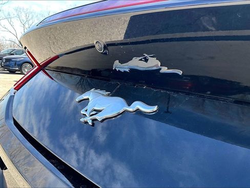 Used 2024 Ford Mustang Convertible image 43