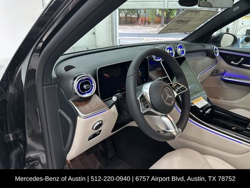 Used 2025 Mercedes-Benz GLC 300 image 10